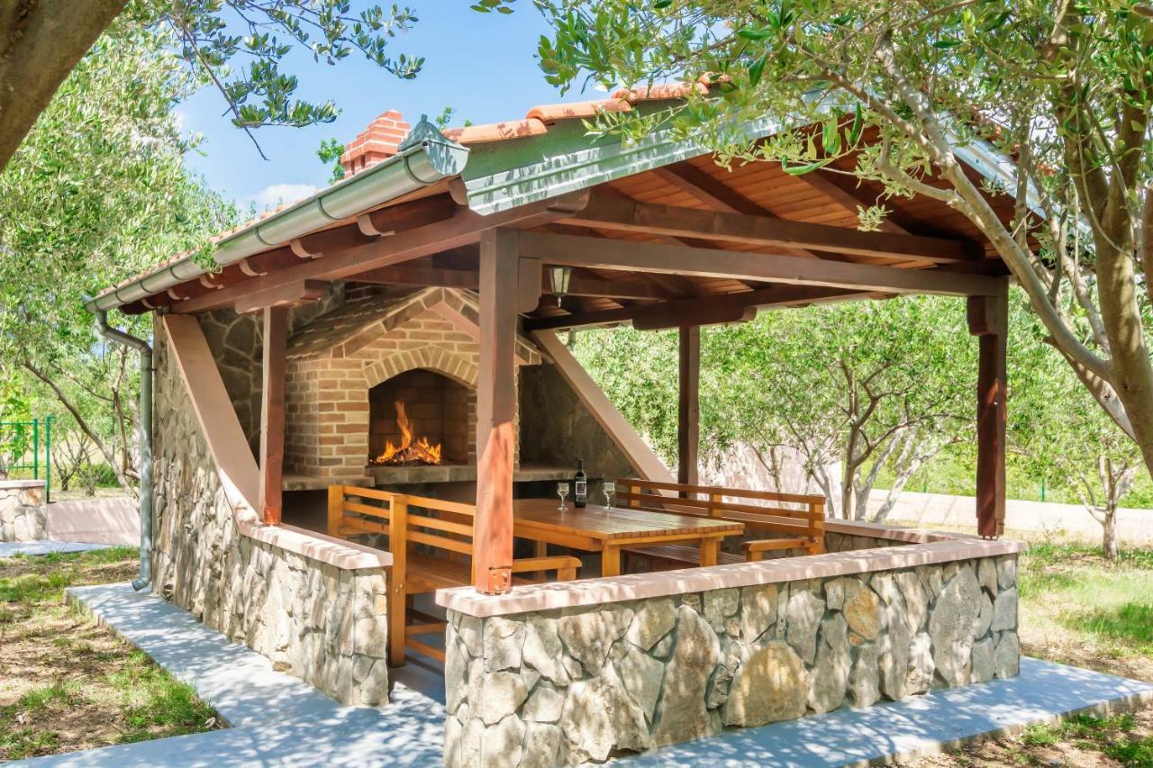 Vacation House Maslina Rupalj Zewnętrze zdjęcie